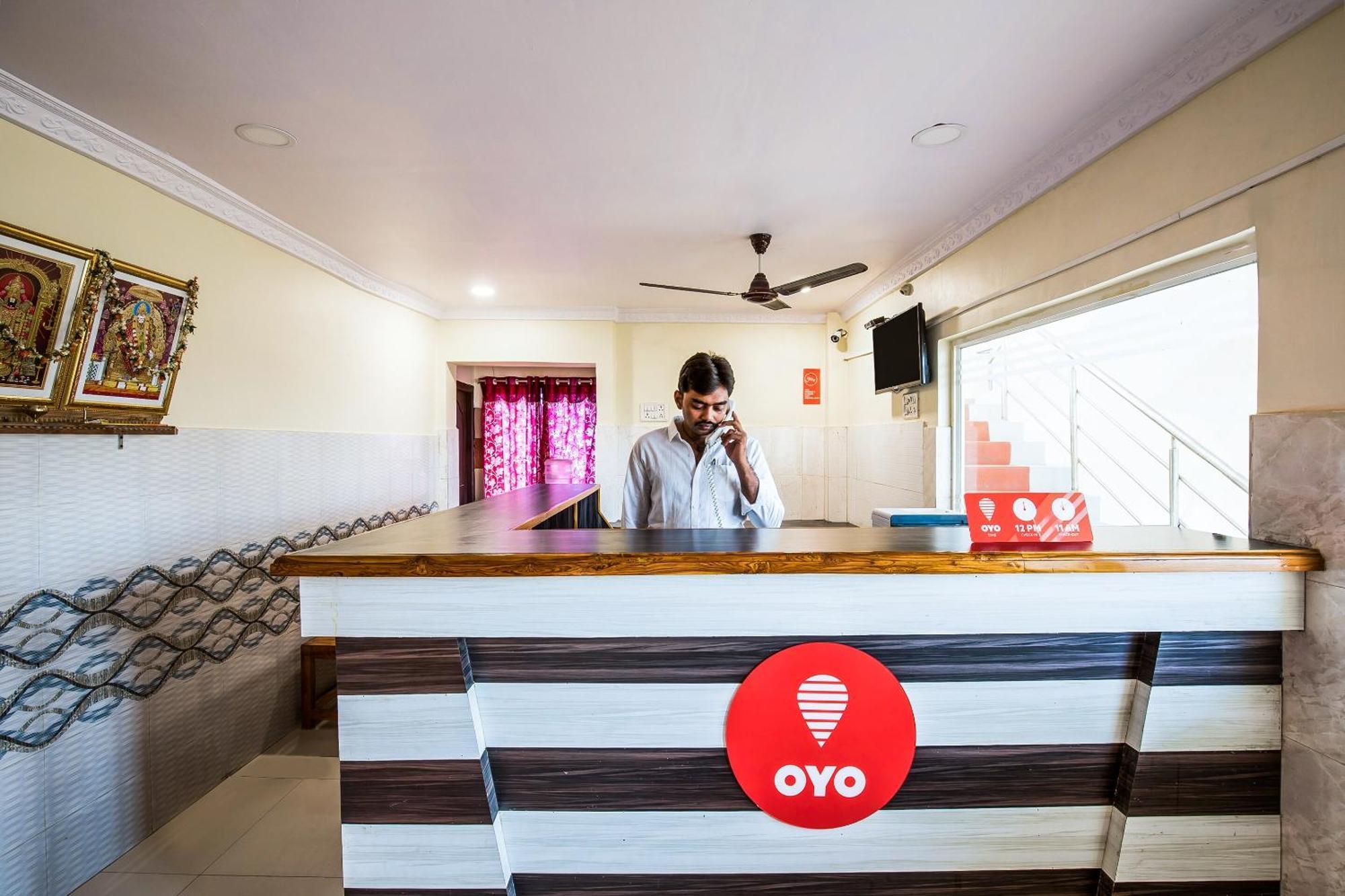 Oyo Hotel Crystal Warangal Exterior foto